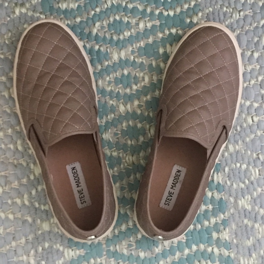 Steve Madden Tan Sneakers